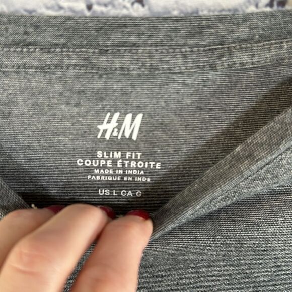 👕 Men’s H&M Slim Fit Long Sleeve T-Shirt - Size Large, Gray - Picture 2 of 3